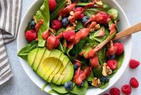 Refreshing Whole30 Berry Salad with Zesty Raspberry Vinaigrette