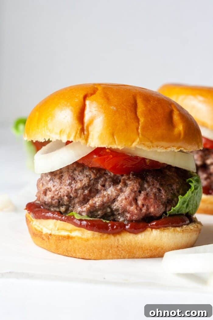 Elk burgers with buns