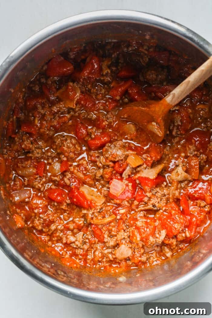 Chili in pressure cooker pot