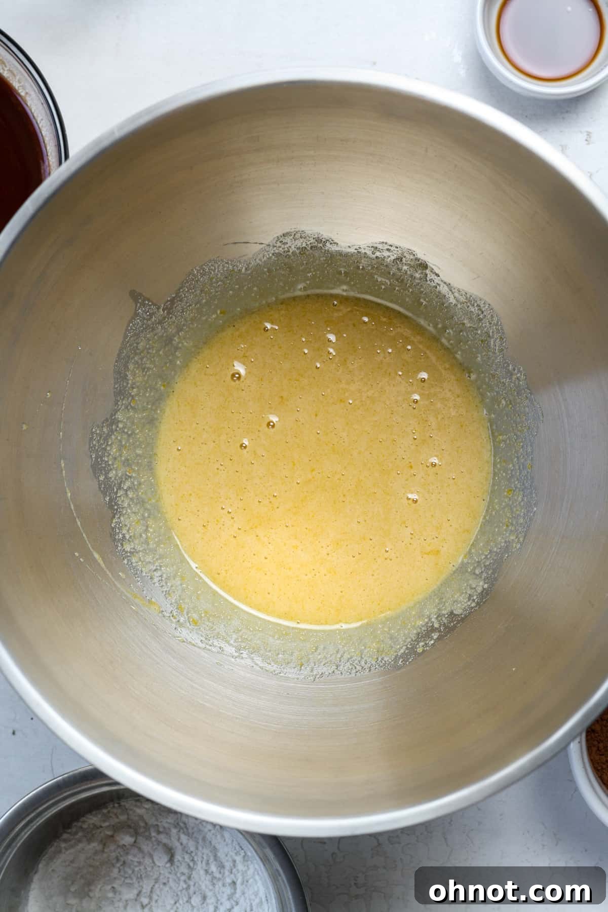 Frothy and light eggs and sugars after beating for 2 minutes