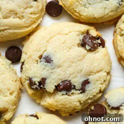 Keto chocolate chip cookies