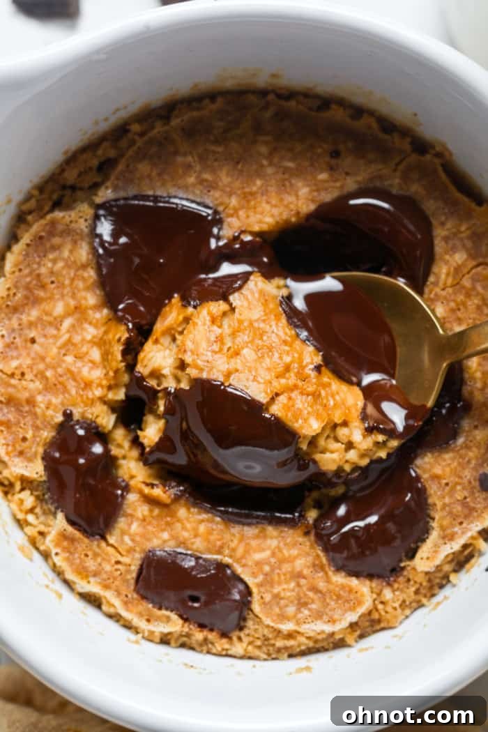 Baked oats without banana ready to be enjoyed.
