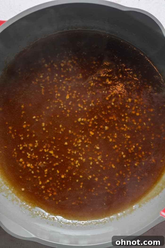 Garlic sauce in pan.