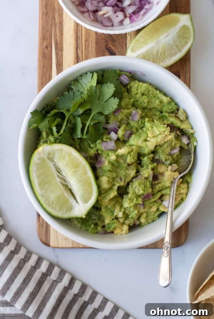 Paleo Whole30 guacamole in bowl