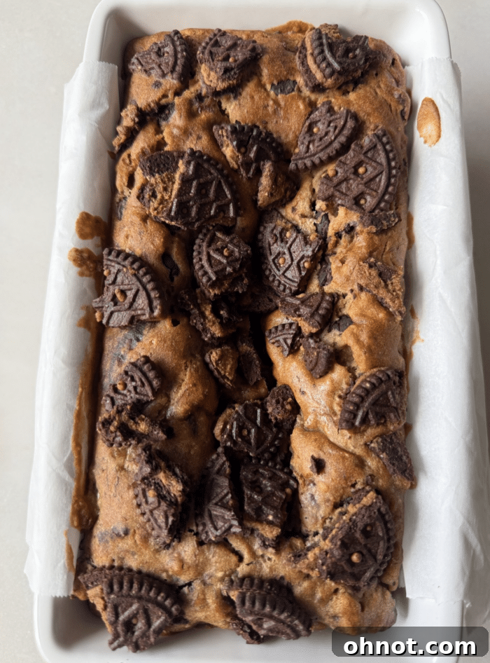 Loaf with sandwich cookies.